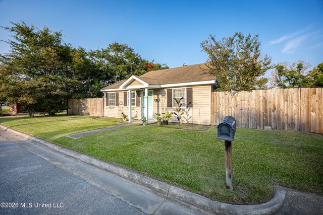 1806 Roosevelt Street, Pascagoula, MS 39567