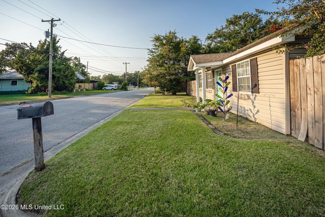 1806 Roosevelt Street, Pascagoula, MS 39567
