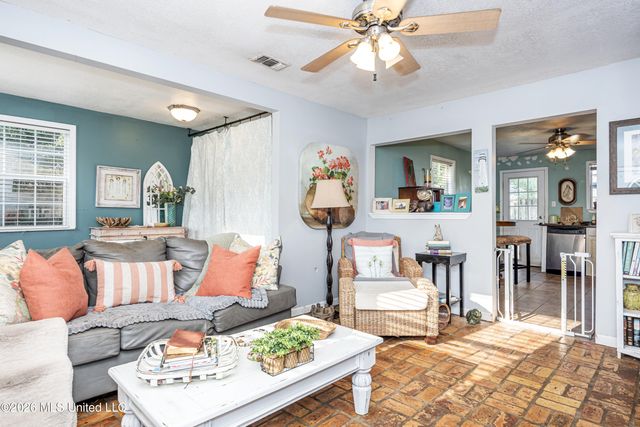 1806 Roosevelt Street, Pascagoula, MS 39567