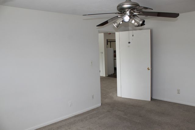 715 E State Street 204, Geneva, IL 60134