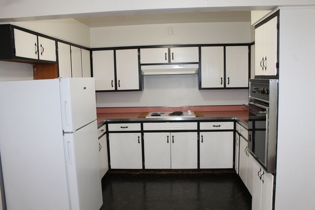 715 E State Street 204, Geneva, IL 60134