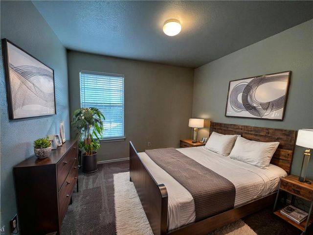 1033 Christopher Ave B, Round Rock, TX 78681