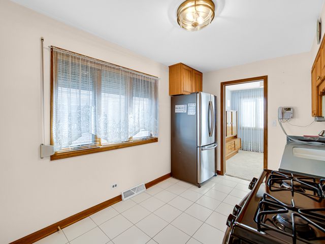 7660 W Talcott Avenue, Chicago, IL 60631