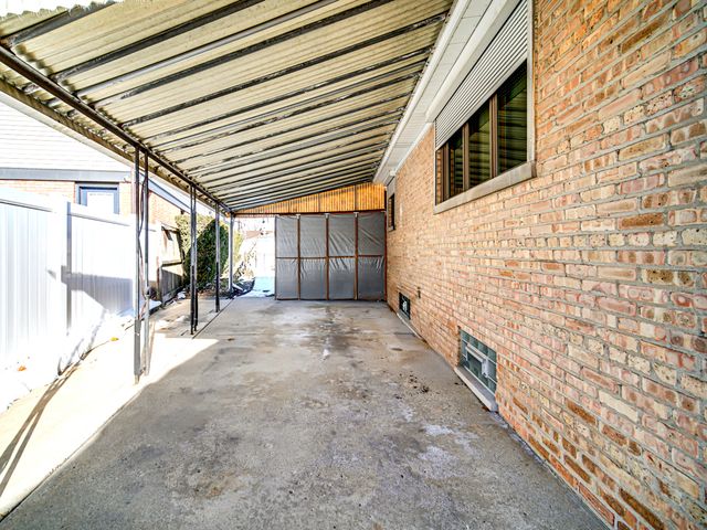 7660 W Talcott Avenue, Chicago, IL 60631