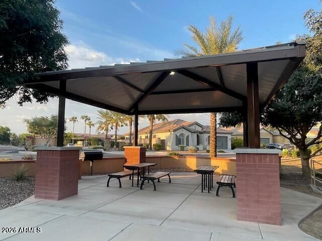 1911 E HORSESHOE Drive, Chandler, AZ 85249