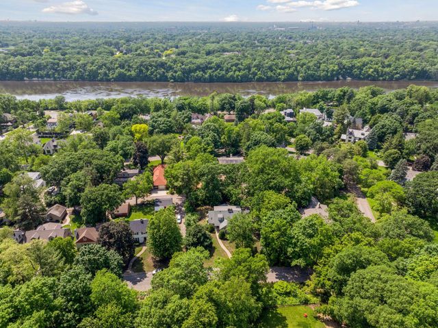 317 Stonebridge Boulevard, Saint Paul, MN 55105