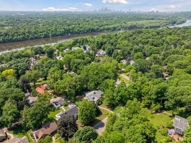 317 Stonebridge Boulevard, Saint Paul, MN 55105