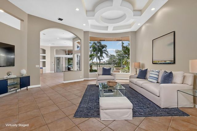 8100 Muirhead Circle, Boynton Beach, FL 33472