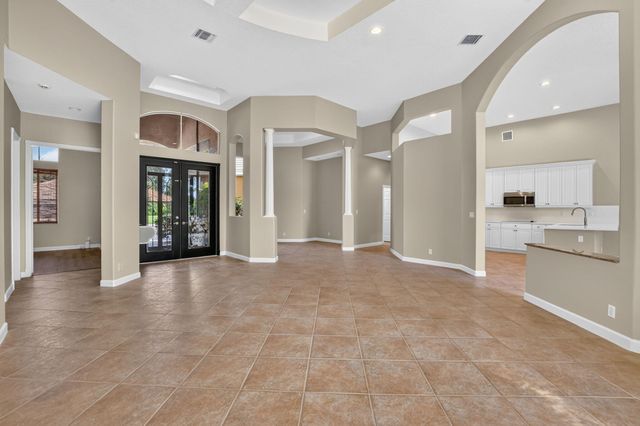 8100 Muirhead Circle, Boynton Beach, FL 33472