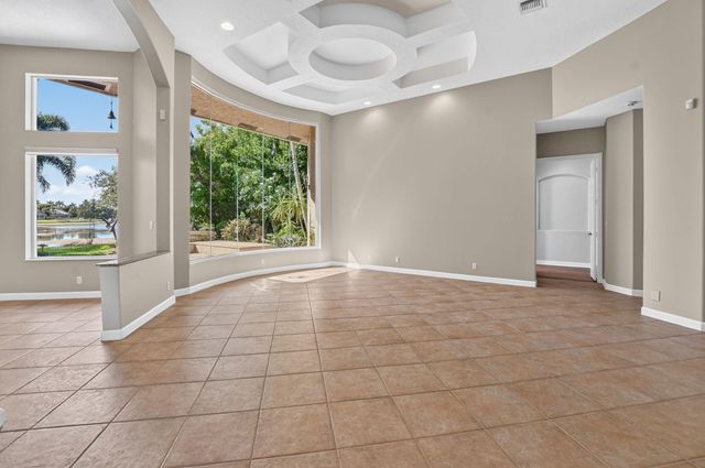 8100 Muirhead Circle, Boynton Beach, FL 33472