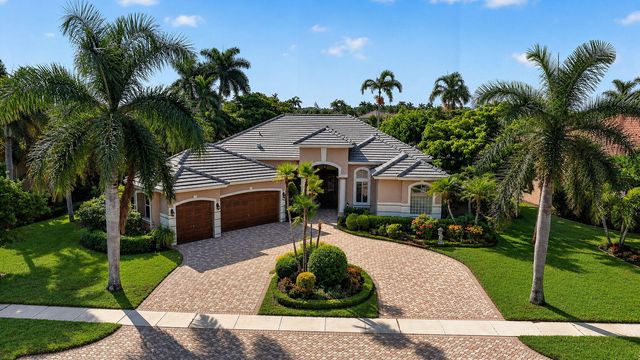 8100 Muirhead Circle, Boynton Beach, FL 33472