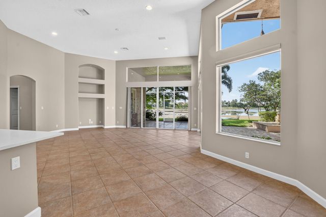 8100 Muirhead Circle, Boynton Beach, FL 33472