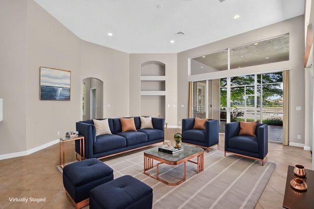 8100 Muirhead Circle, Boynton Beach, FL 33472