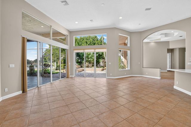 8100 Muirhead Circle, Boynton Beach, FL 33472