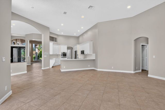 8100 Muirhead Circle, Boynton Beach, FL 33472