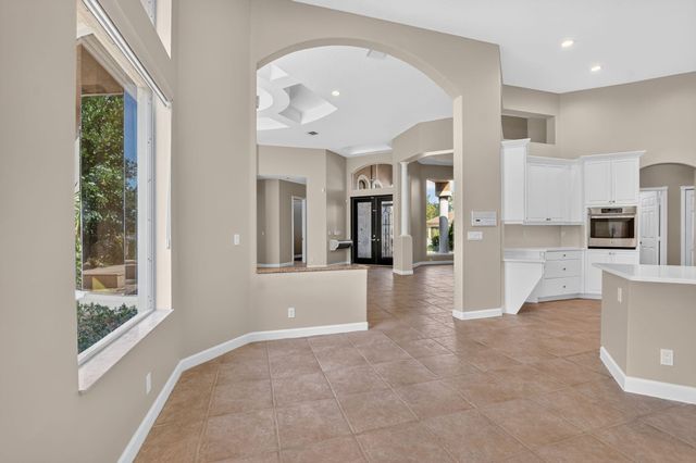 8100 Muirhead Circle, Boynton Beach, FL 33472