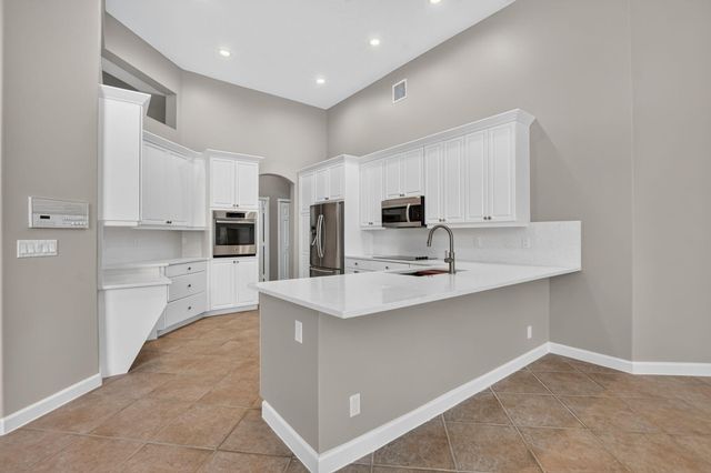 8100 Muirhead Circle, Boynton Beach, FL 33472