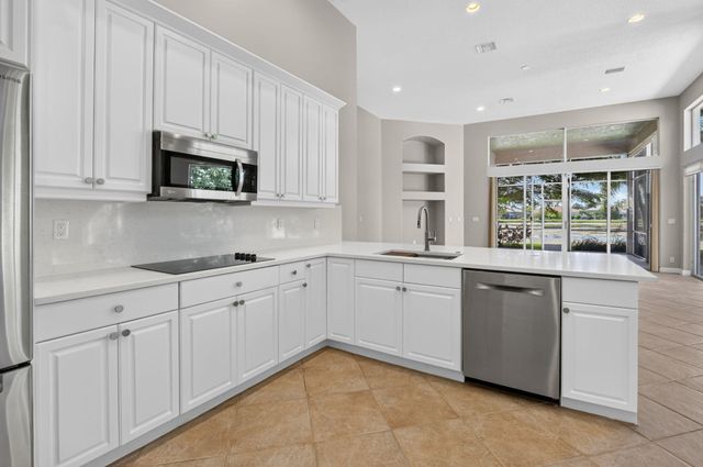 8100 Muirhead Circle, Boynton Beach, FL 33472