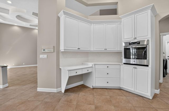 8100 Muirhead Circle, Boynton Beach, FL 33472