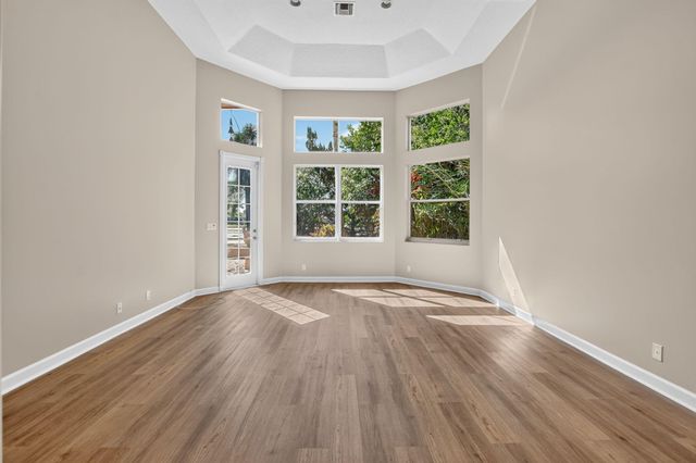 8100 Muirhead Circle, Boynton Beach, FL 33472