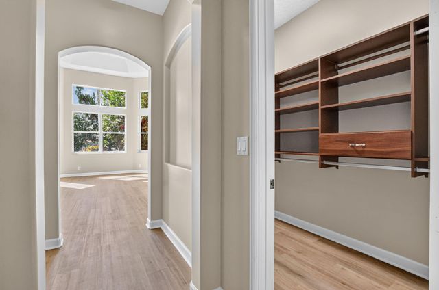 8100 Muirhead Circle, Boynton Beach, FL 33472