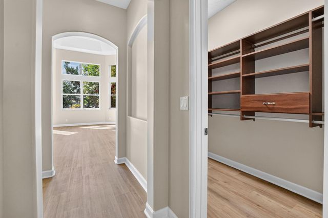 8100 Muirhead Circle, Boynton Beach, FL 33472