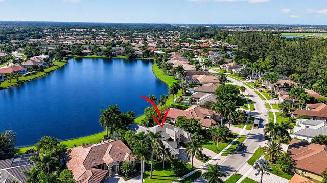8100 Muirhead Circle, Boynton Beach, FL 33472