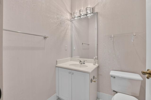 8100 Muirhead Circle, Boynton Beach, FL 33472