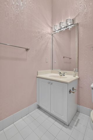 8100 Muirhead Circle, Boynton Beach, FL 33472