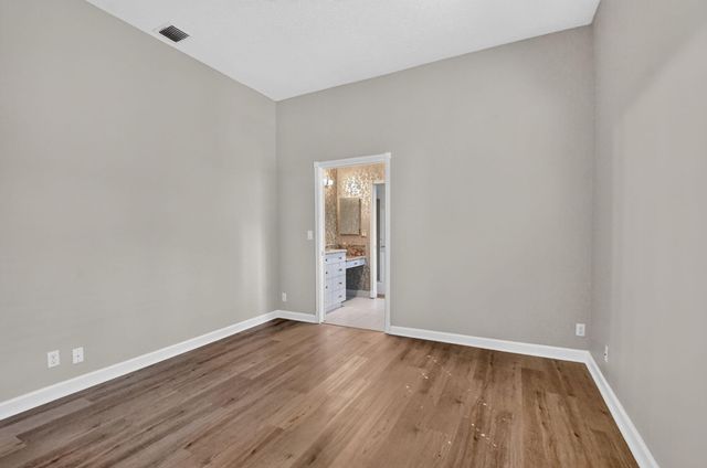 8100 Muirhead Circle, Boynton Beach, FL 33472