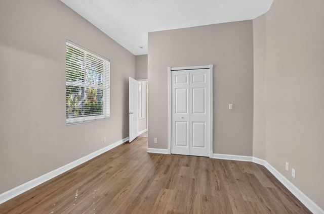 8100 Muirhead Circle, Boynton Beach, FL 33472