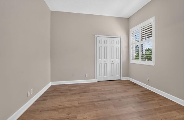 8100 Muirhead Circle, Boynton Beach, FL 33472