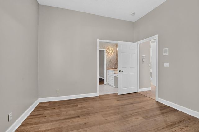 8100 Muirhead Circle, Boynton Beach, FL 33472