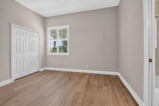 8100 Muirhead Circle, Boynton Beach, FL 33472