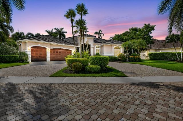 8100 Muirhead Circle, Boynton Beach, FL 33472