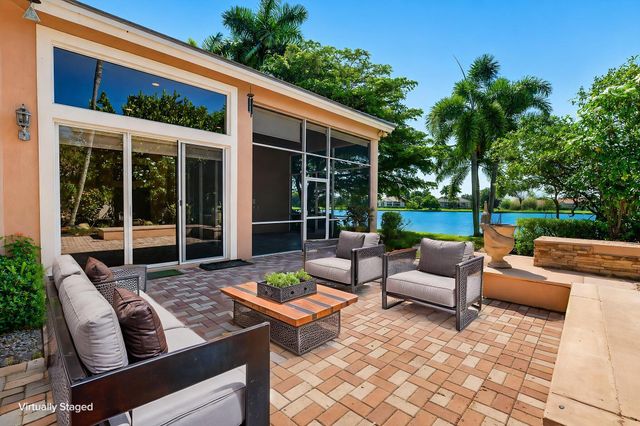 8100 Muirhead Circle, Boynton Beach, FL 33472