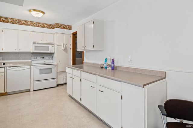 17 Wea Oaks Drive, Lafayette, IN 47909