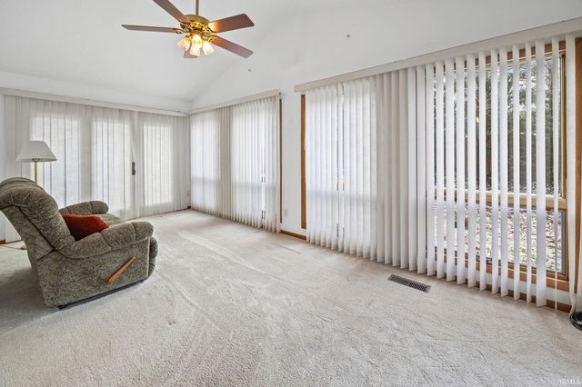 17 Wea Oaks Drive, Lafayette, IN 47909