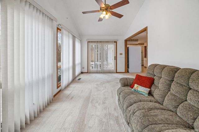 17 Wea Oaks Drive, Lafayette, IN 47909