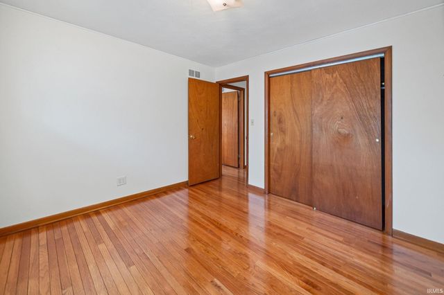 17 Wea Oaks Drive, Lafayette, IN 47909