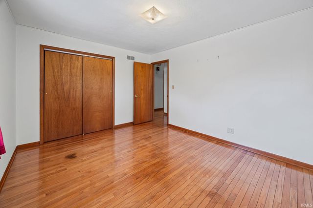 17 Wea Oaks Drive, Lafayette, IN 47909