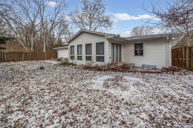 17 Wea Oaks Drive, Lafayette, IN 47909