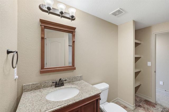 10977 Glengate Circle, Littleton, CO 80130
