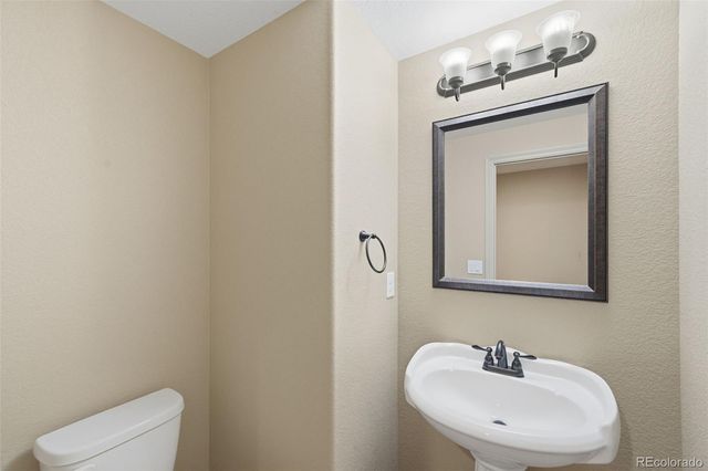 10977 Glengate Circle, Littleton, CO 80130