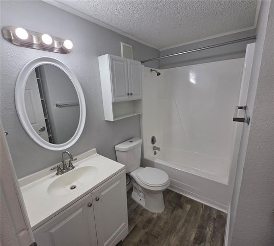 1400 STRAWBERRY PLACE 6, Plant City, FL 33563