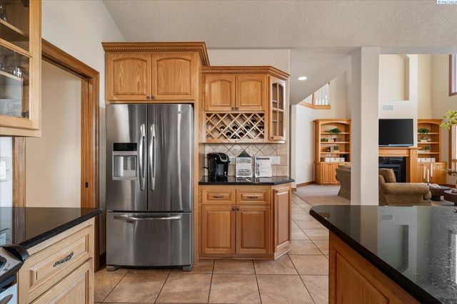 3020 Redrock Ridge Loop, Richland, WA 99354