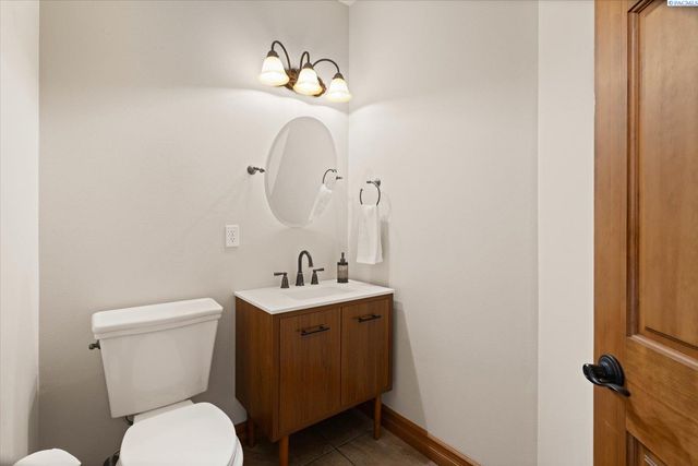 3020 Redrock Ridge Loop, Richland, WA 99354