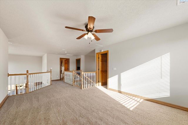 3020 Redrock Ridge Loop, Richland, WA 99354