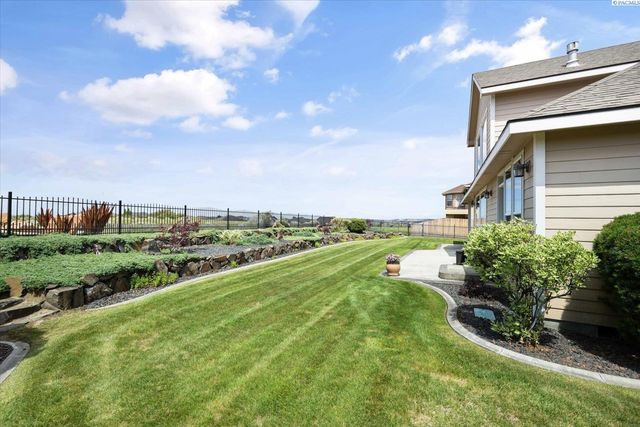 3020 Redrock Ridge Loop, Richland, WA 99354