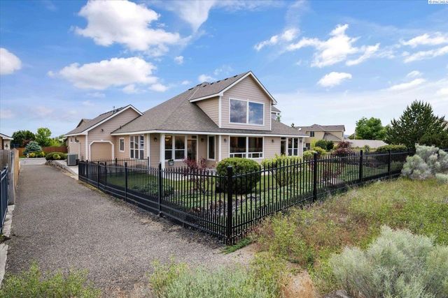 3020 Redrock Ridge Loop, Richland, WA 99354